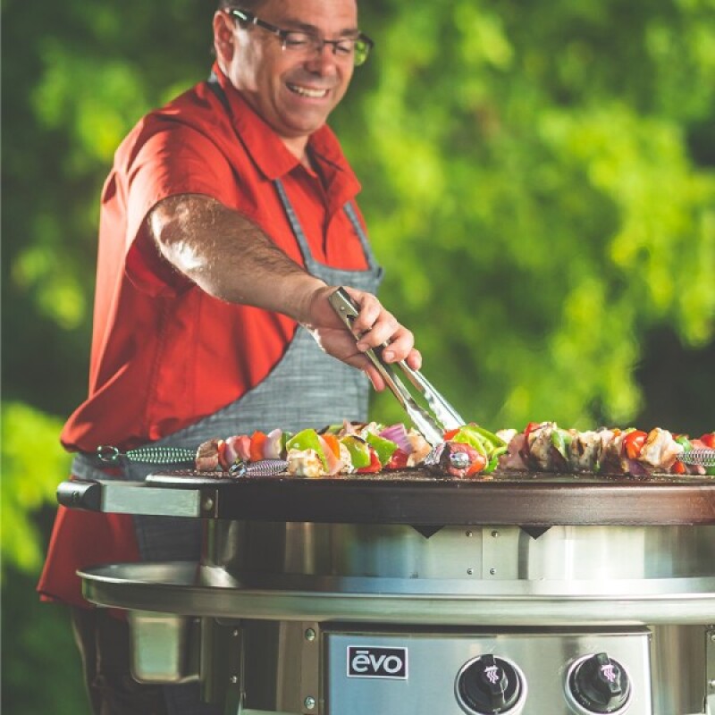 Professional Wheeled Cart Outdoor gas freestanding flattop griddle for patios and backyards 100002NG