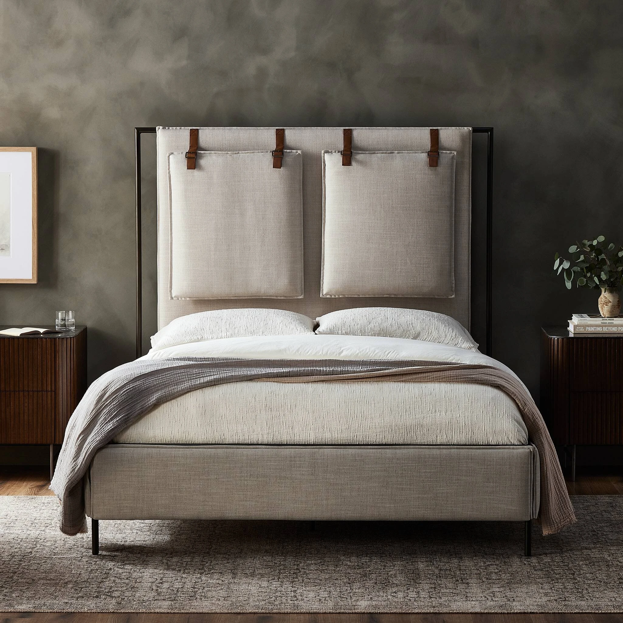 Leigh Upholstered Bed - 105885-007 105885007