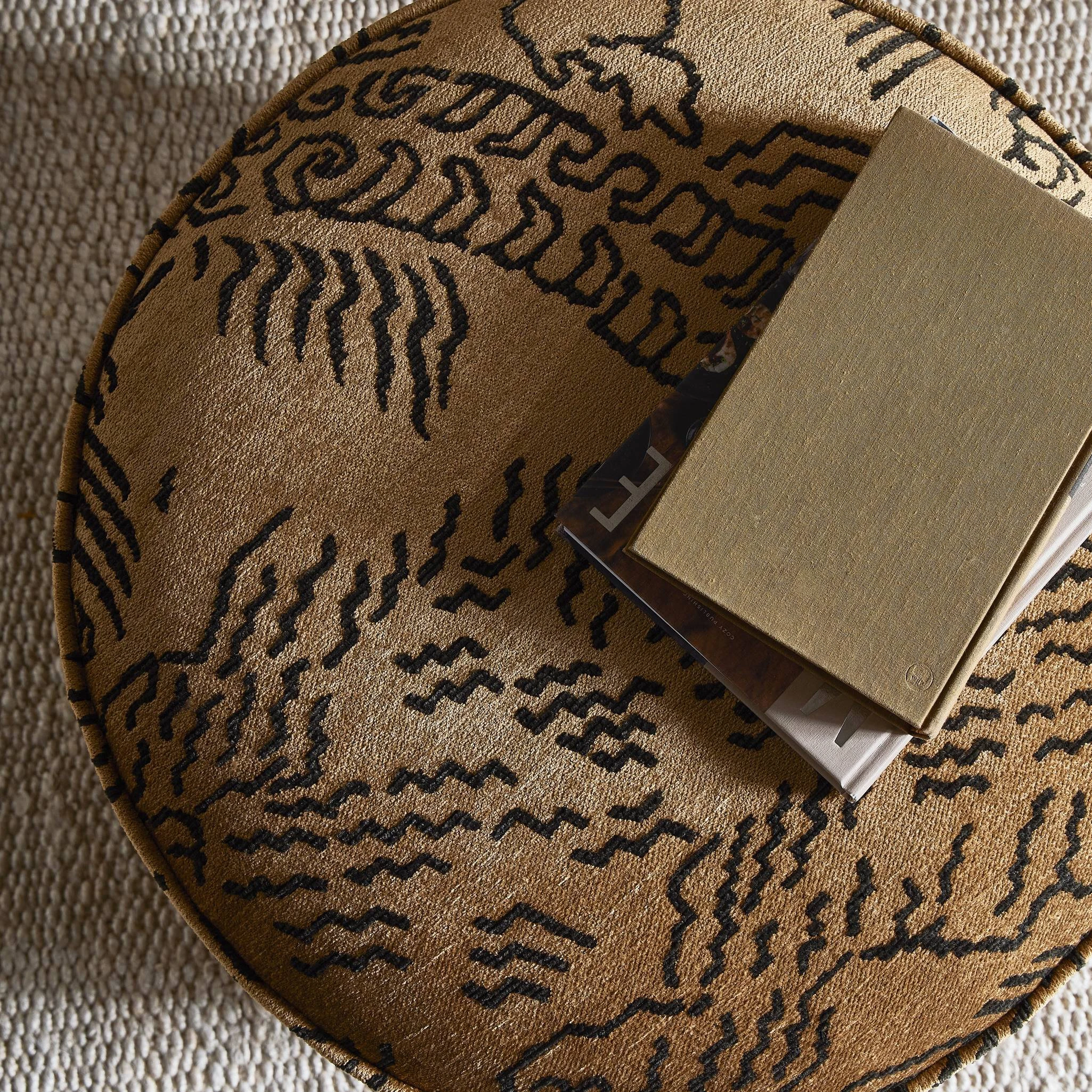 Sinclair Round Ottoman - 106074-021 106074021