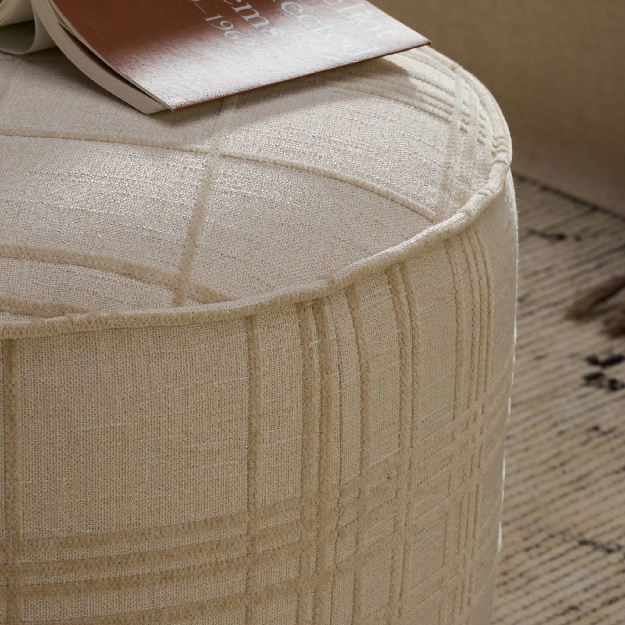 Sinclair Round Ottoman - 106074-022 106074022