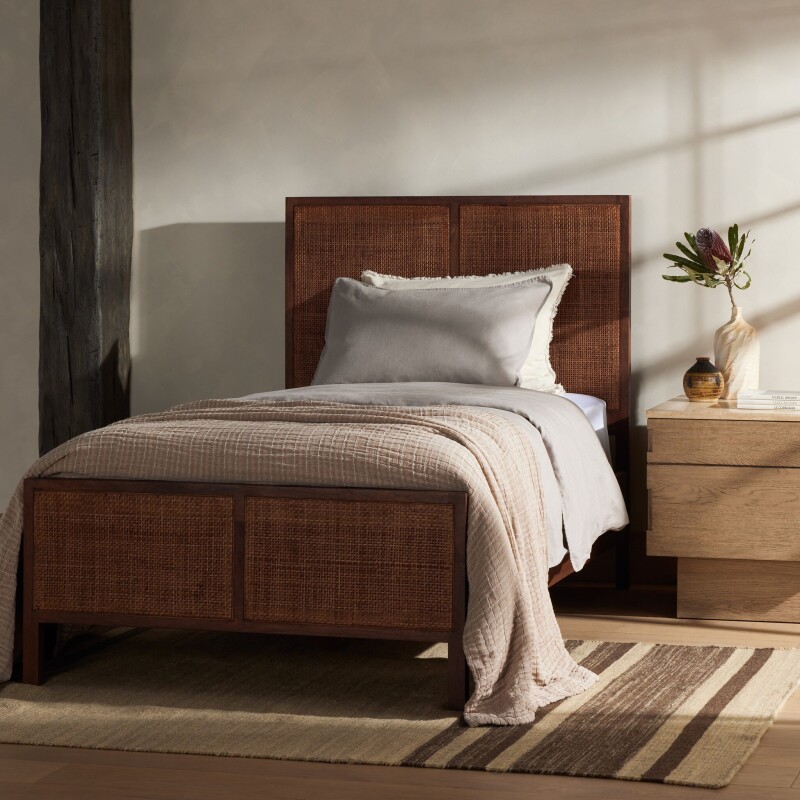 Sydney Bed - 106686-009 106686009