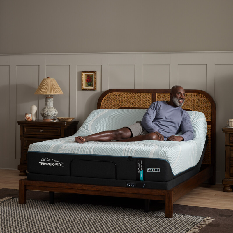 TEMPUR-ProAdapt® Medium Hybrid Cal King 10752162