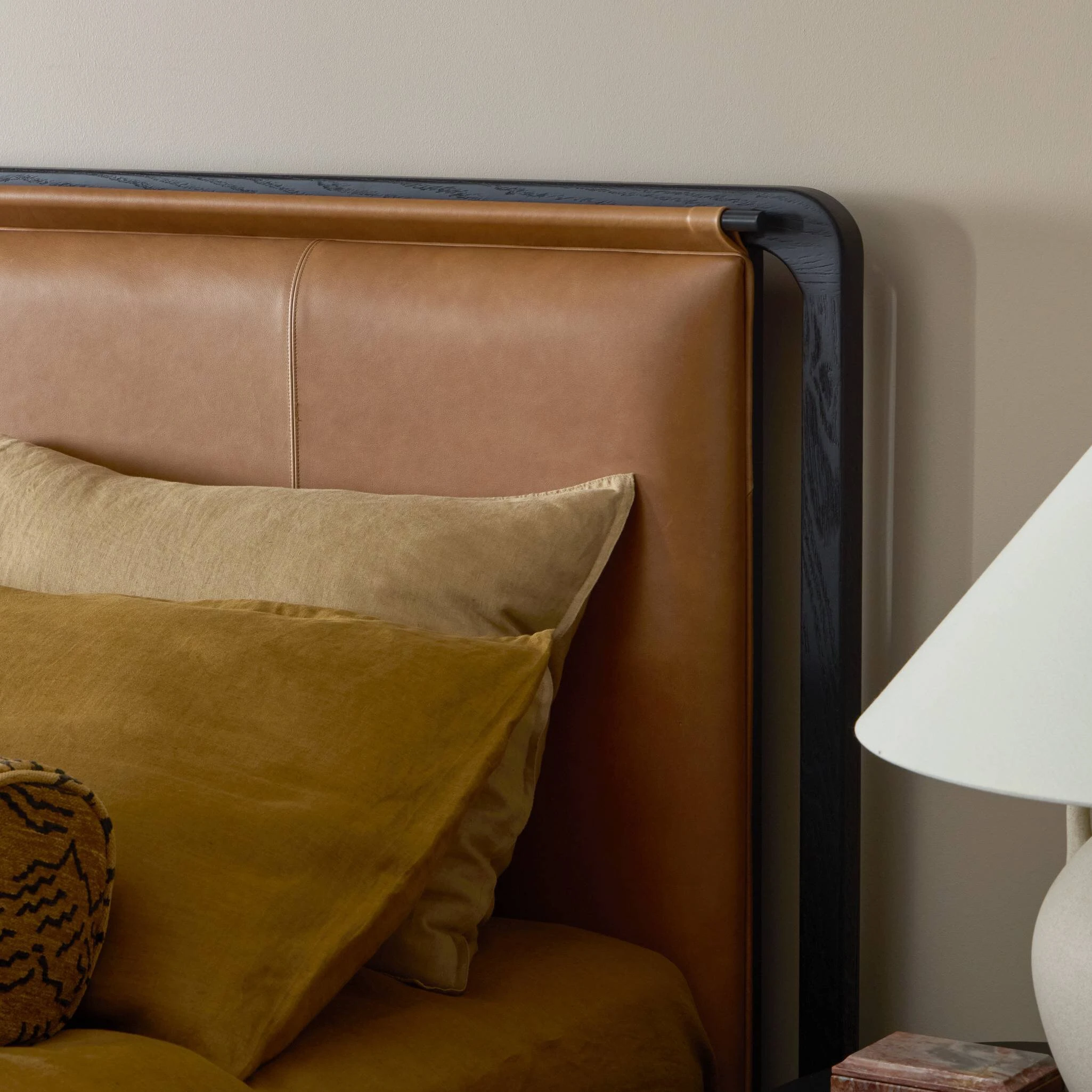 Rosedale Bed - 108480-025 108480025