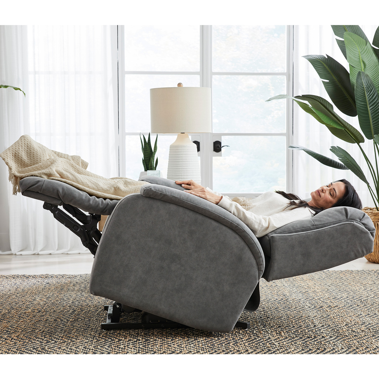 Haleigh - Bodyrest Zero Gravity Recliner - 10NZ10 10NZ10
