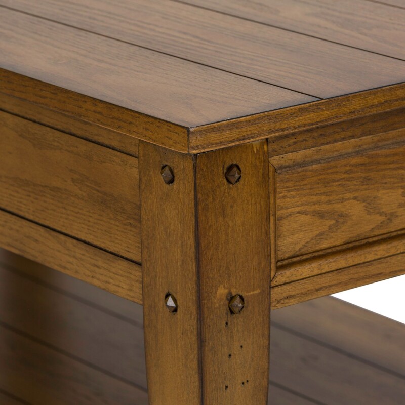 Lake House Lift Top Cocktail Table 110OT1015