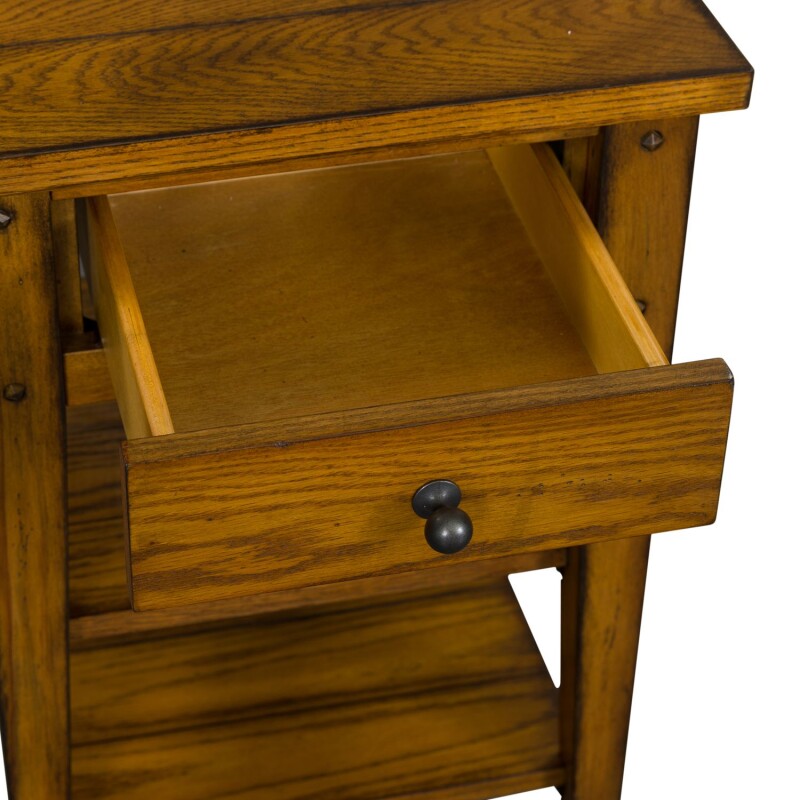 Lake House Chair Side Table 110OT1021