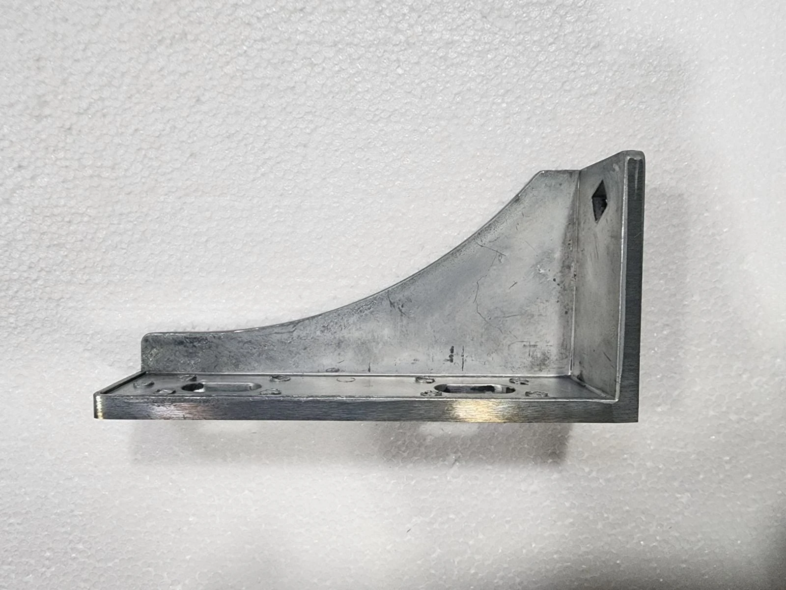 Upper Left Hinge 12517020004