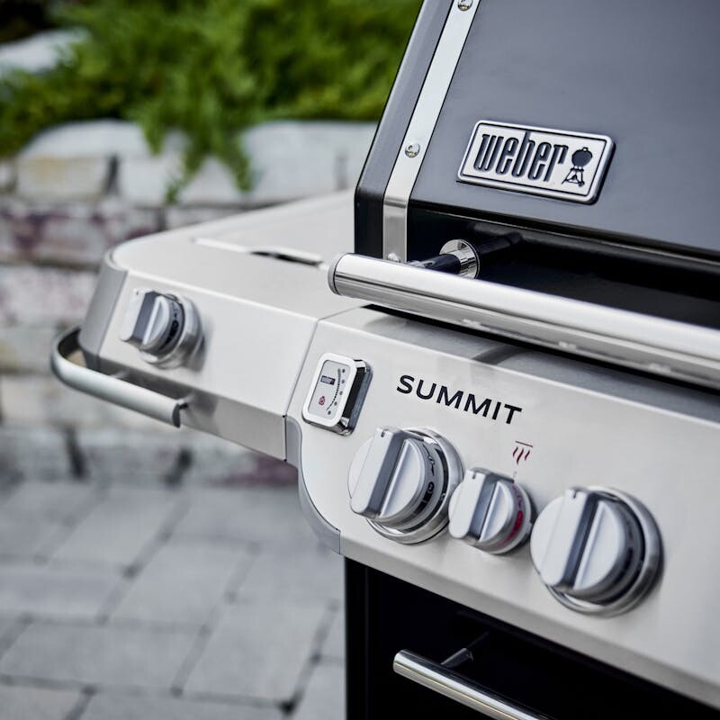 Summit® FS38 E Gas Grill (Liquid Propane) view 2
