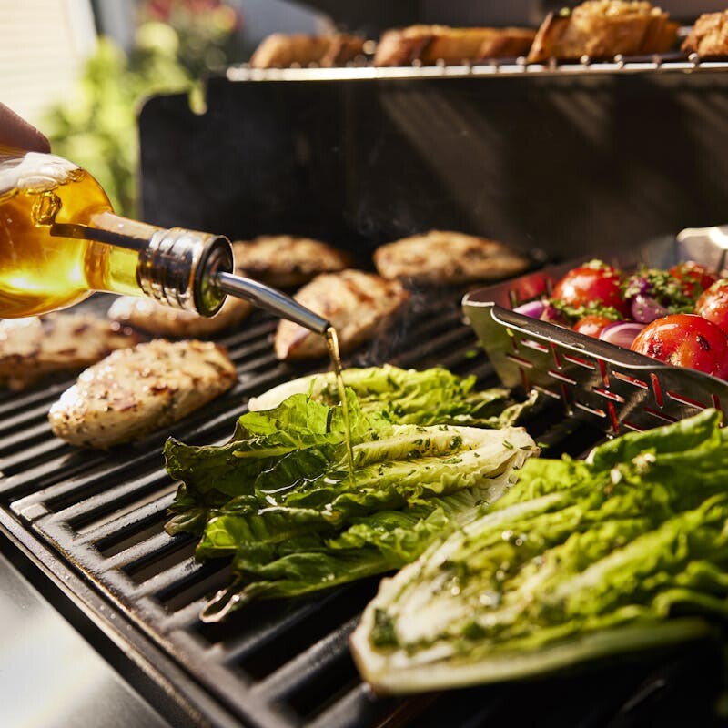 Genesis E-415 Gas Grill (Natural Gas) view 4