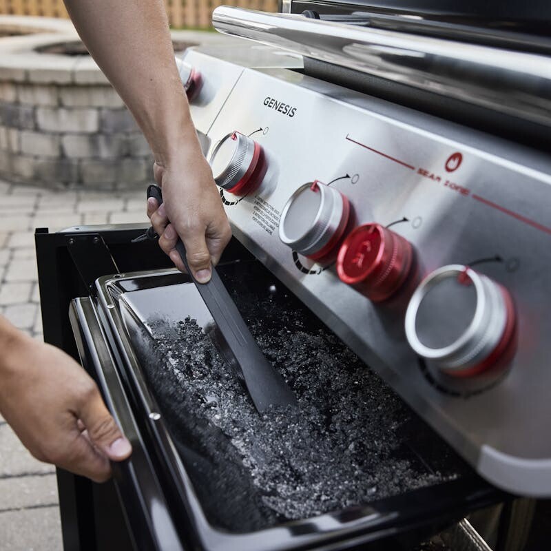 Genesis E-335 Gas Grill (Natural Gas) view 11