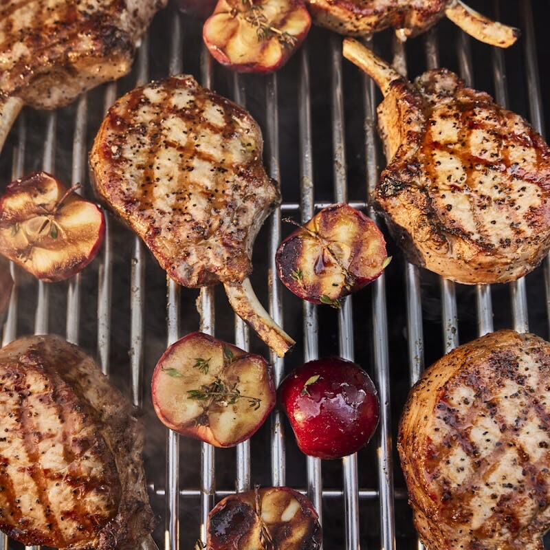 Genesis S-415 Gas Grill (Natural Gas) view 6