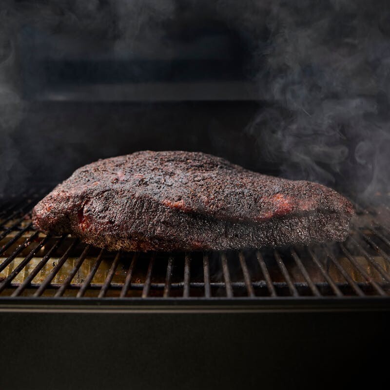 Weber Smoque™ Pellet Smoker view 3