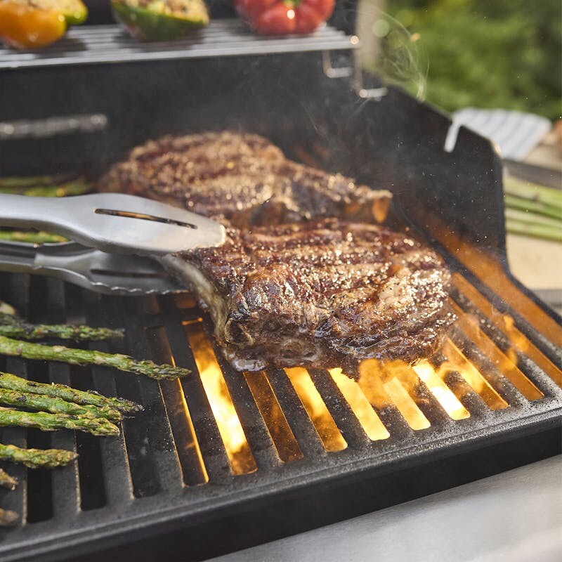 Spirit® E-435 Gas Grill (Liquid Propane) view 8