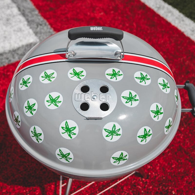 The Ohio State University Original Kettle® Premium Charcoal Grill 22" 1501301, product image 4 of 5