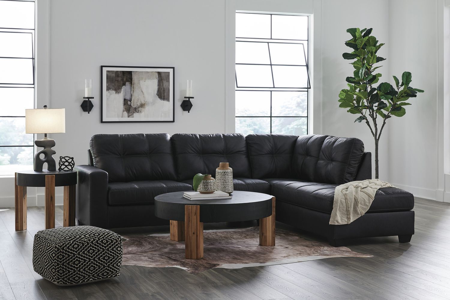 Barlin Mills 2-Piece Sectional with Chaise In Carbon 17004S2