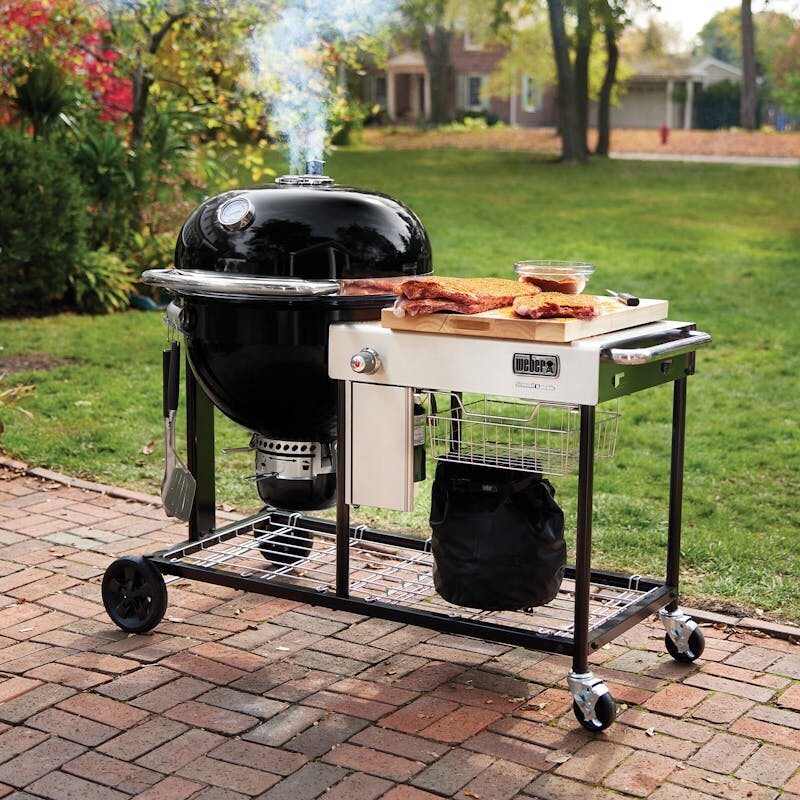 Summit® Kamado S6 Charcoal Grill Center view 3