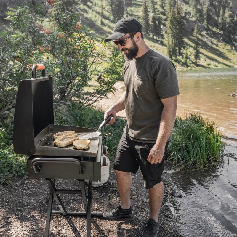 On The Go 22" Griddle with Flexfold Legs 1935, product image 9 of 9