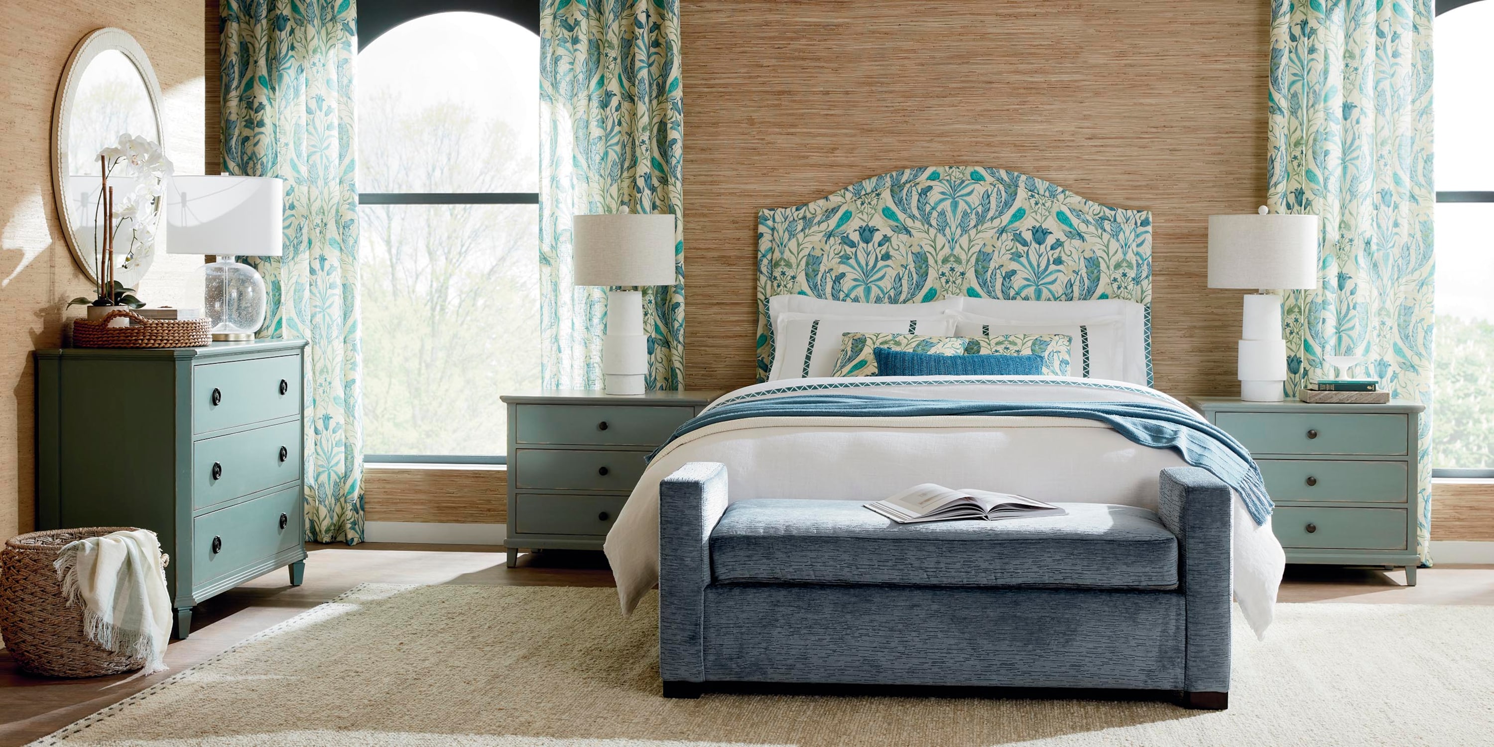 Vienna Upholstered Bed 1993H17932