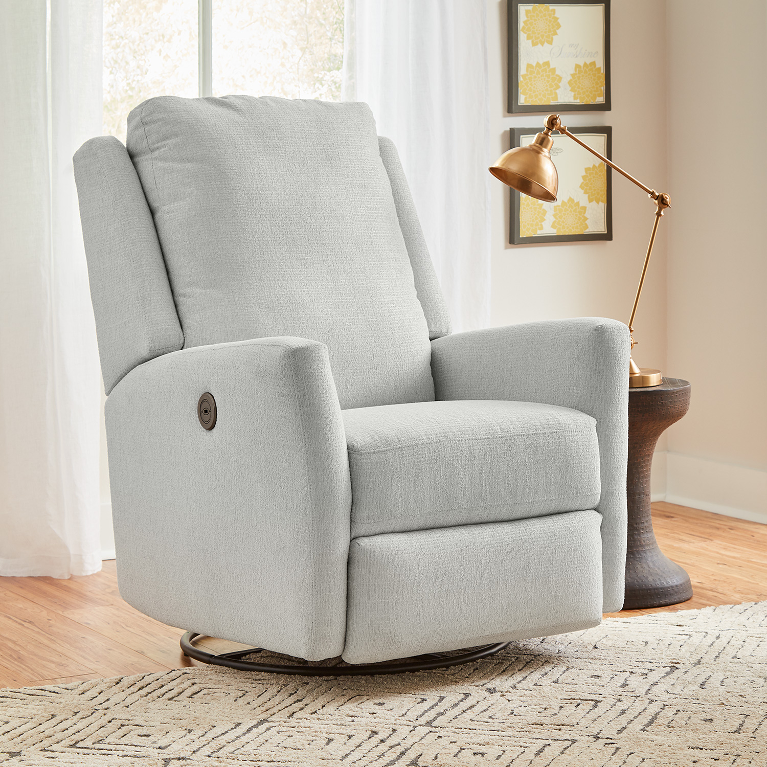Heatherly - Medium, Modern Styled Recliner - 1NI25 1NI25