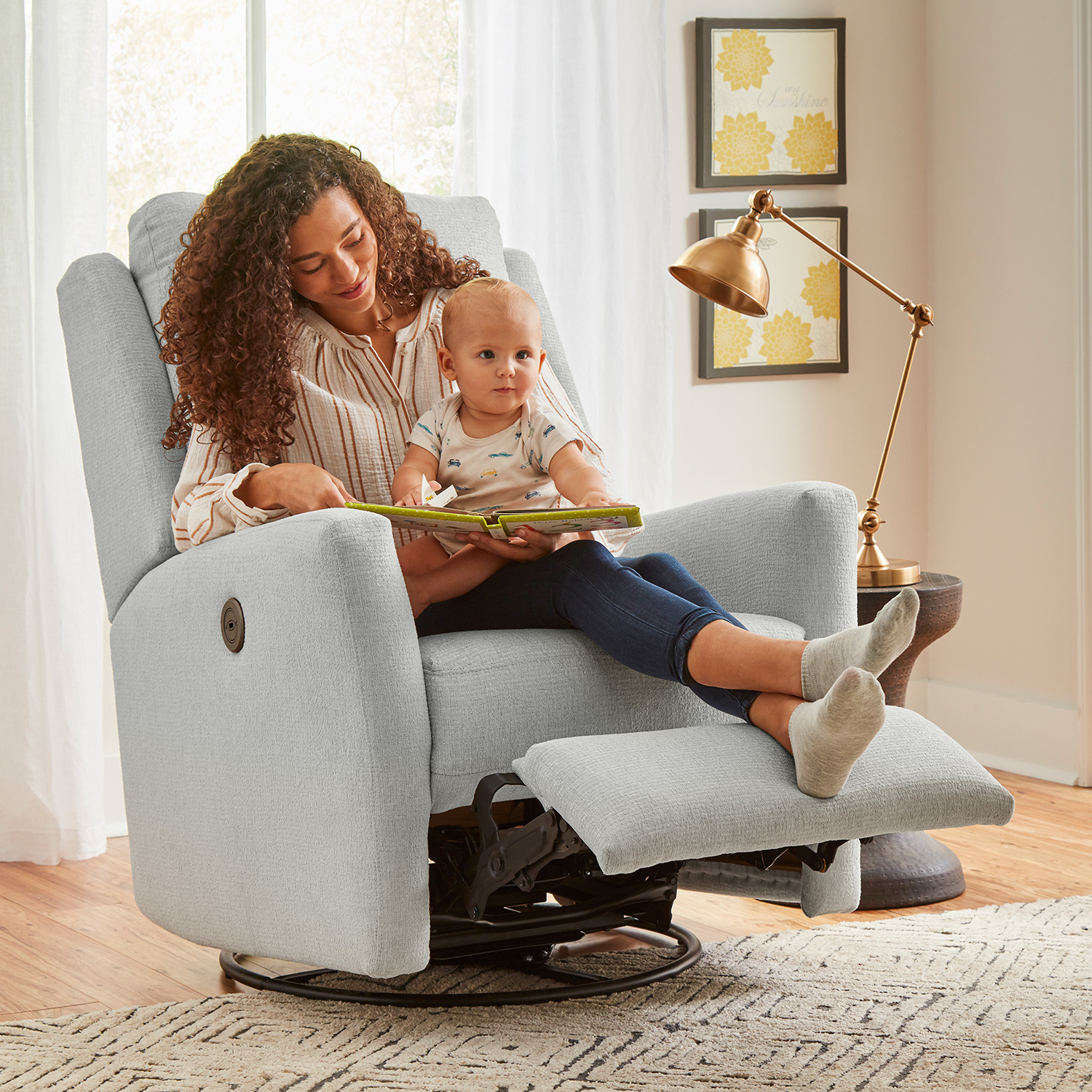 Heatherly - Medium, Modern Styled Recliner - 1NI25 1NI25