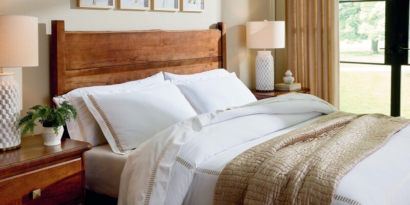 Heritage Live Edge Panel Bed 2015K169SANDSTONELOW
