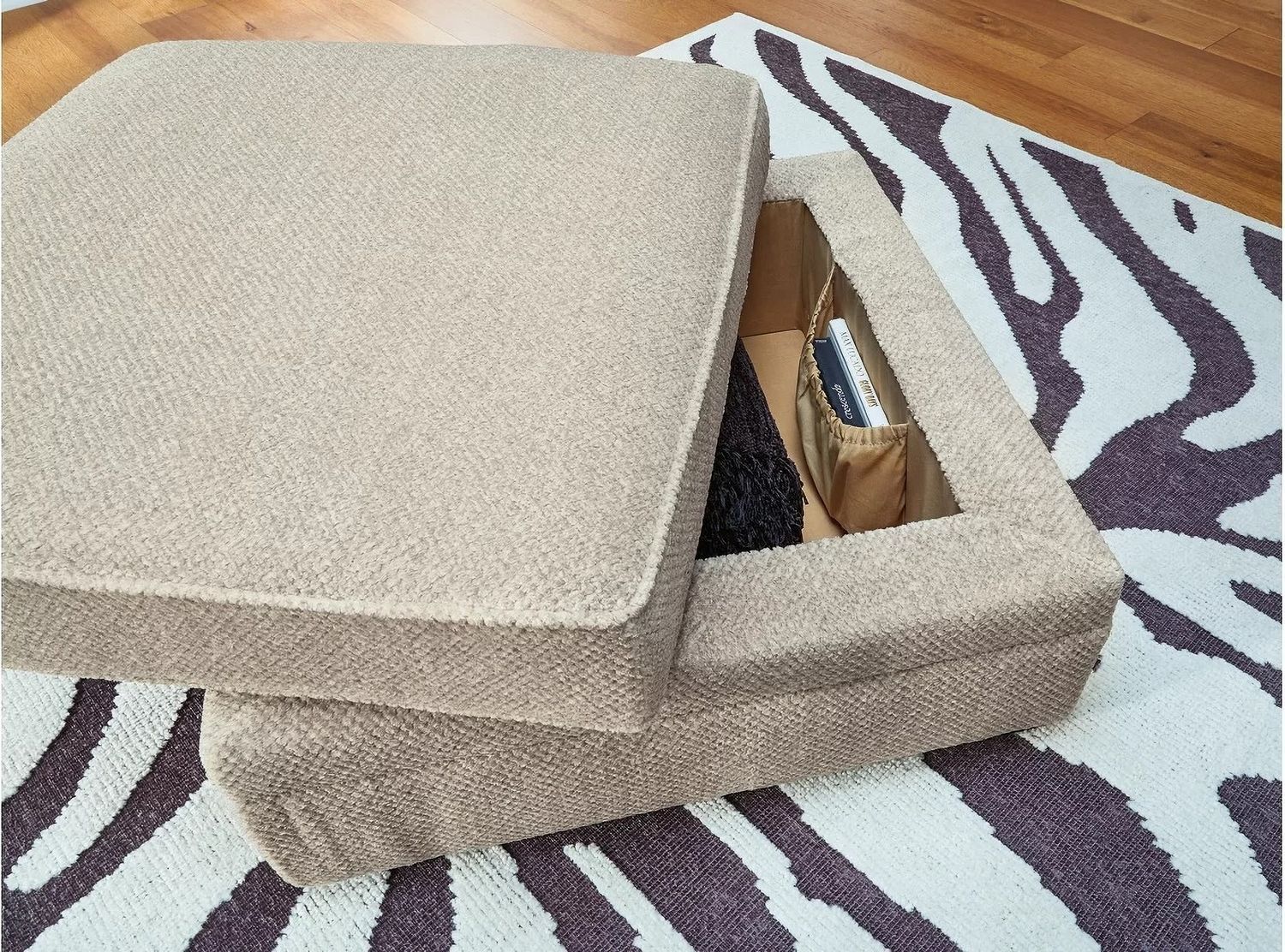 Calnita Ottoman With Storage In Sisal 2050211