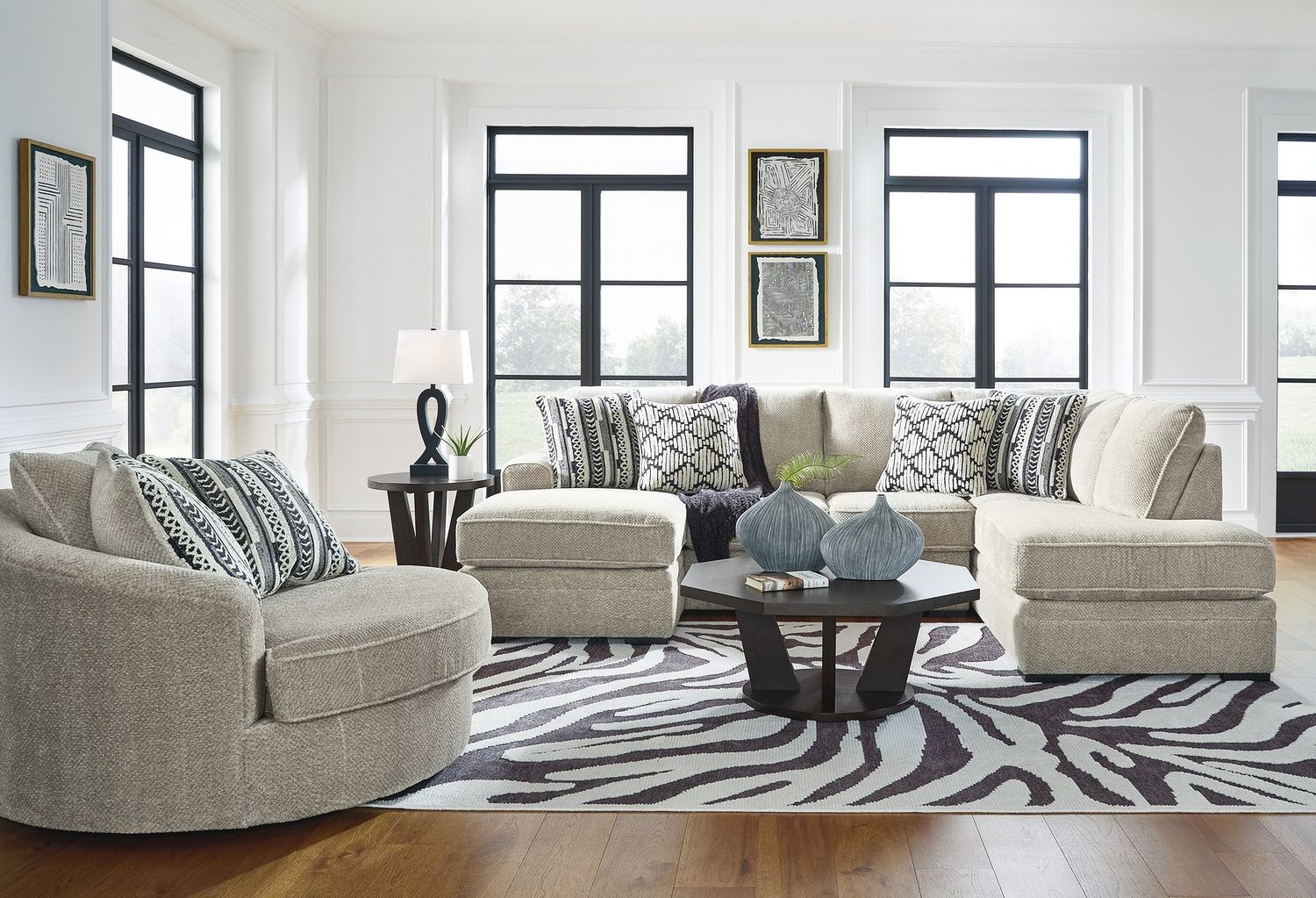 Calnita Oversized Swivel Accent Chair In Sisal 2050221
