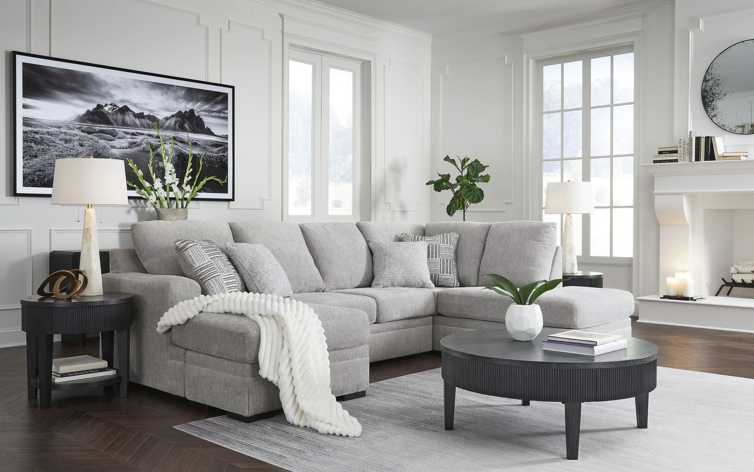 Gabyleigh 2-Piece Sectional With RAF Chaise In Nickel 20904S1