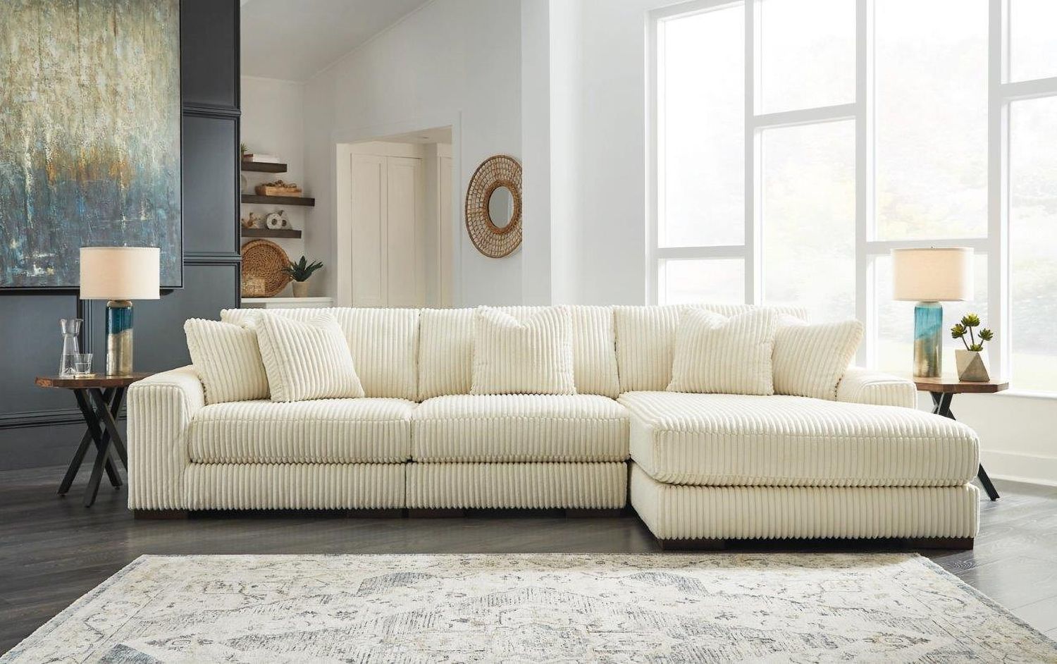 Lindyn 3-Piece RAF Sectional With Chaise In Ivory 21104S12