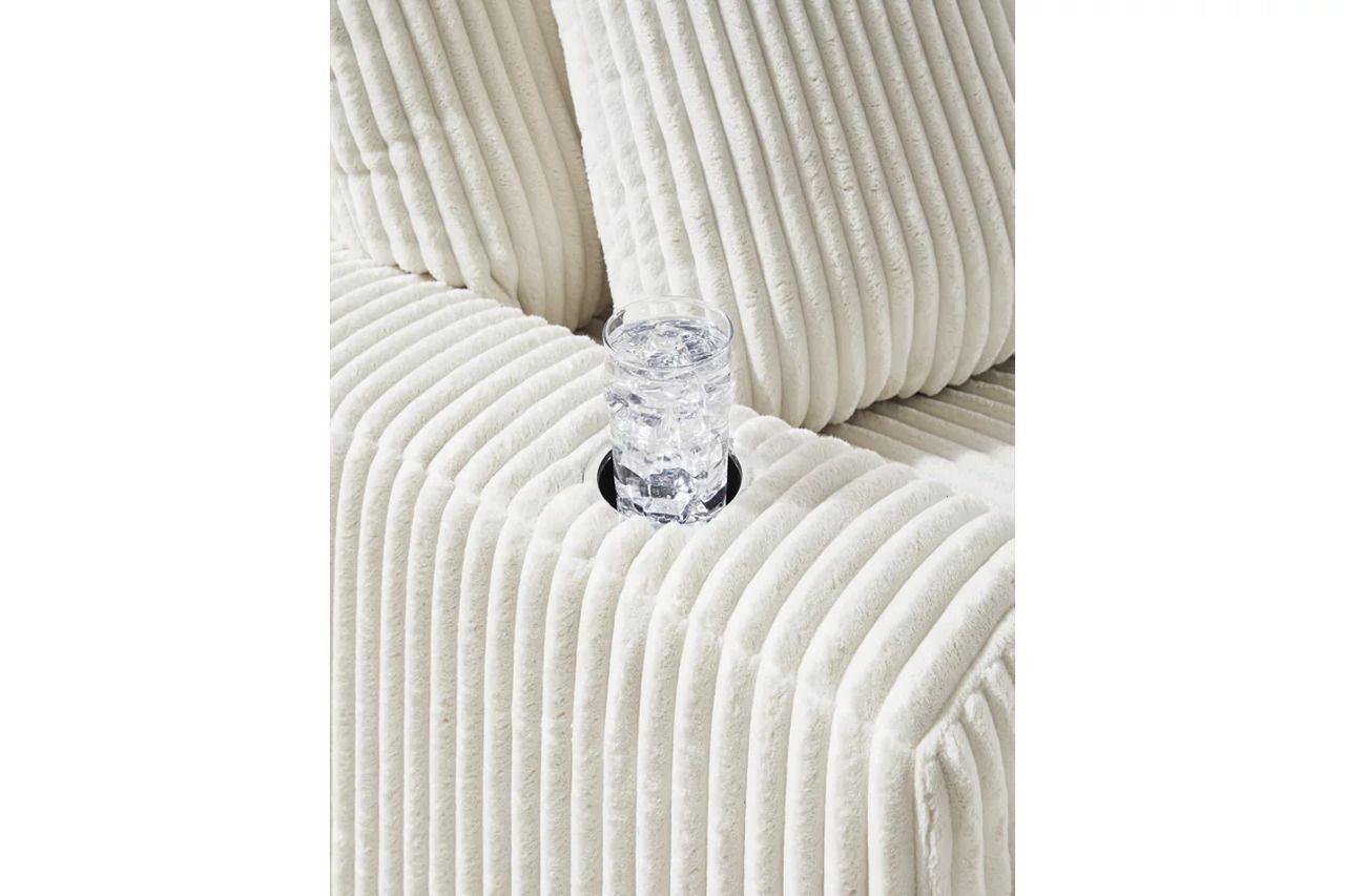 Lindyn 3-Piece LAF Sectional With Chaise In Ivory 21104S13