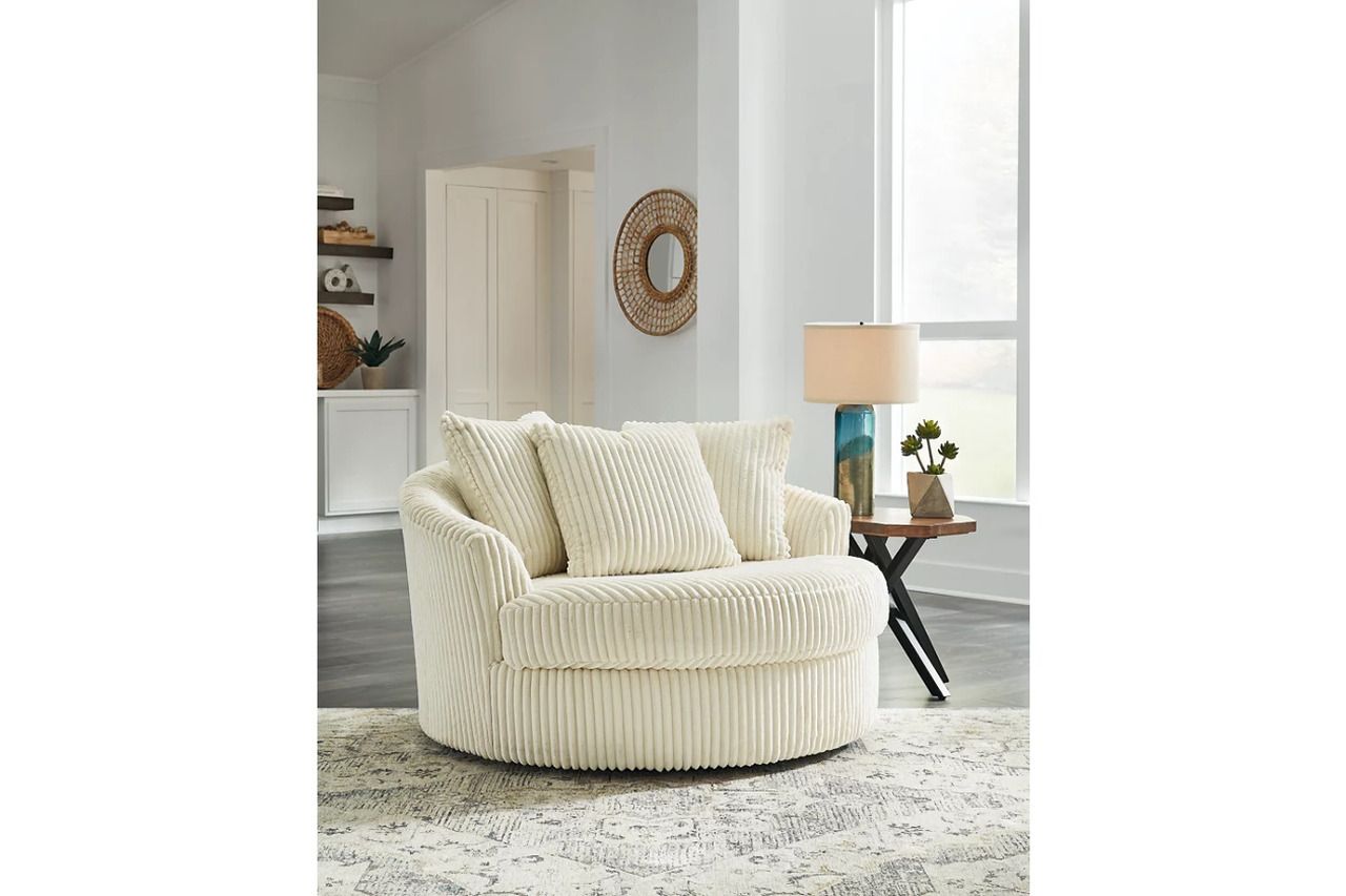Lindyn 4-Piece Sectional In Ivory 21104S15