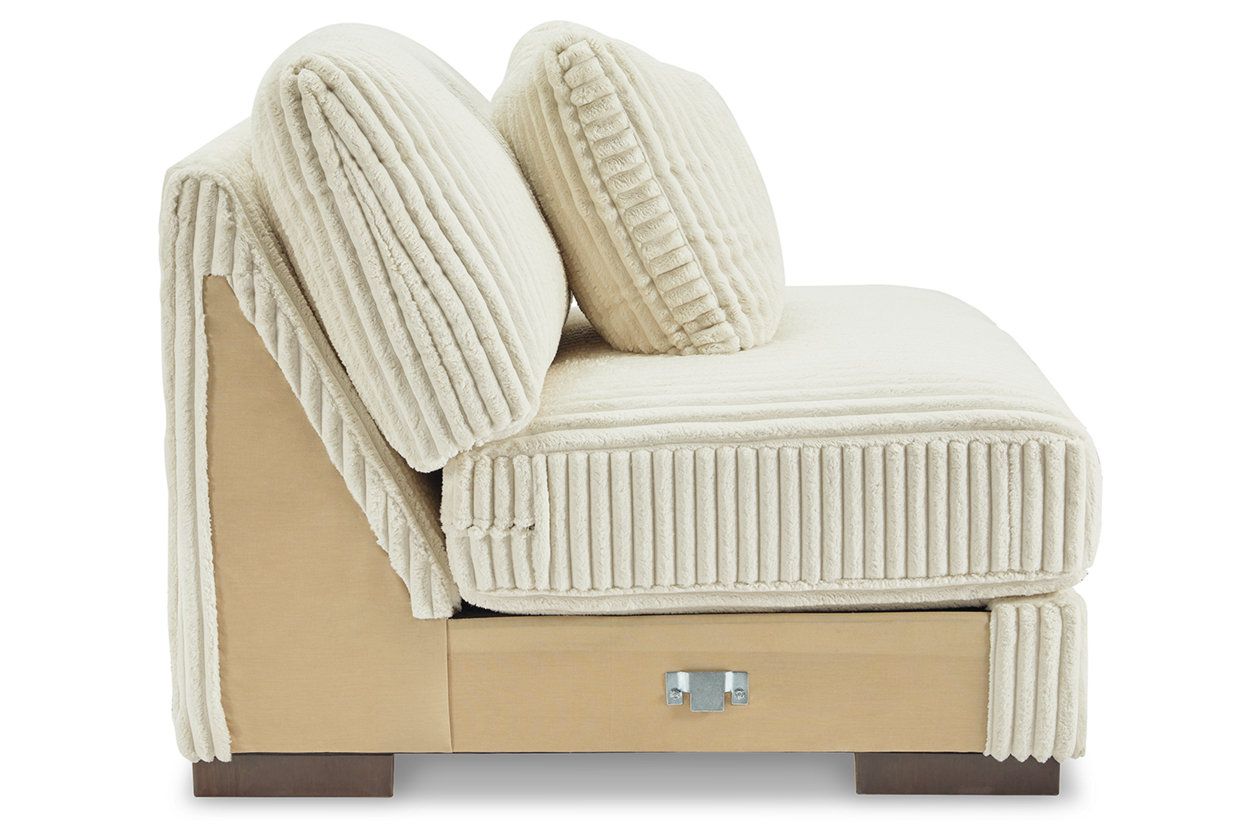 Lindyn 4-Piece Sectional with Chaise In Ivory 21104S17