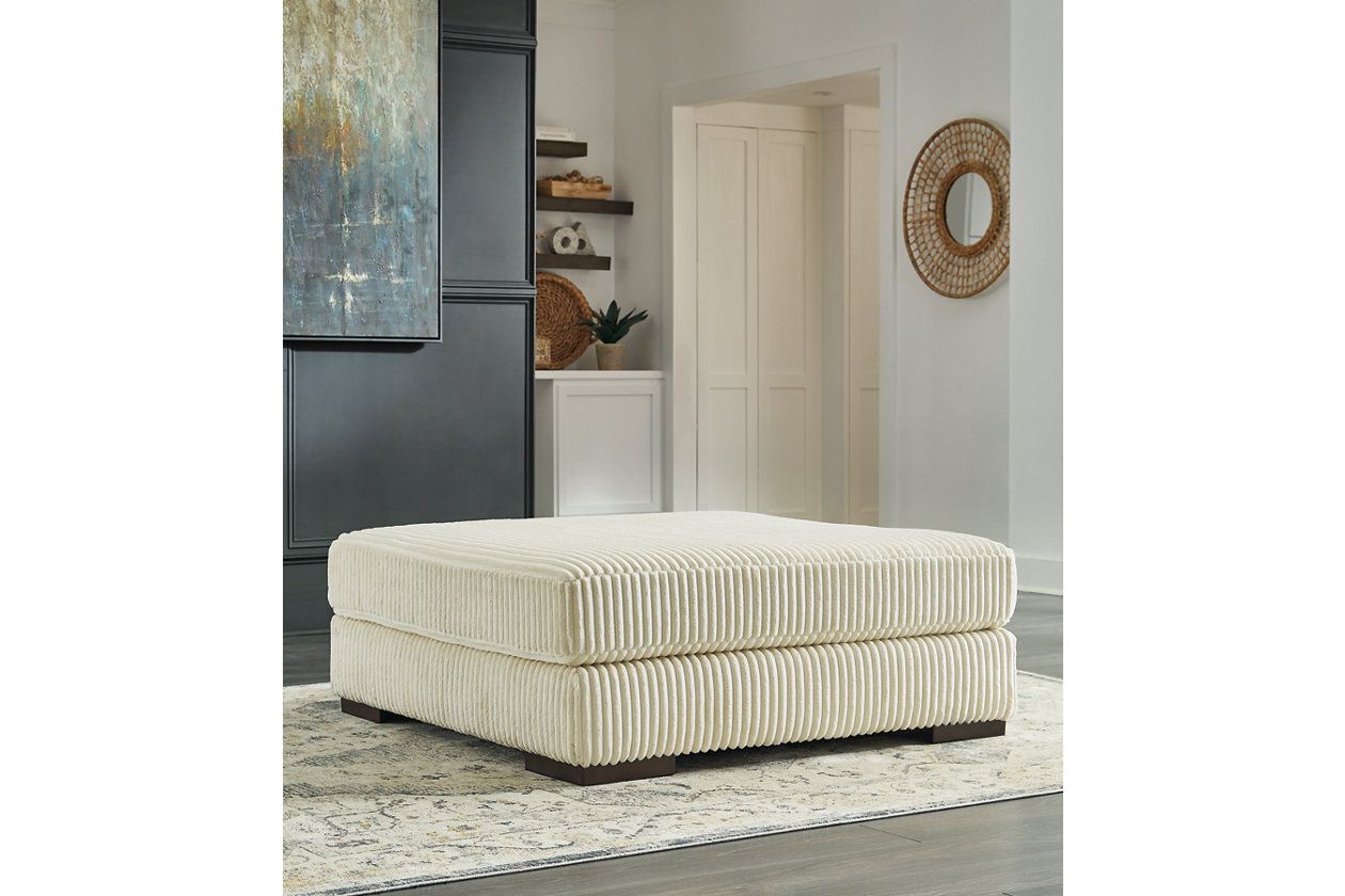 Lindyn 4-Piece Sectional with Chaise In Ivory 21104S17