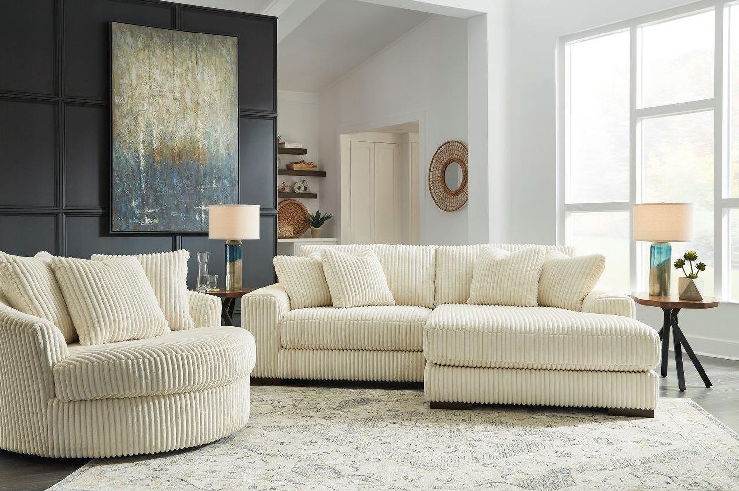 Lindyn 2-Piece RAF Chaise Sectional In Ivory 21104S4