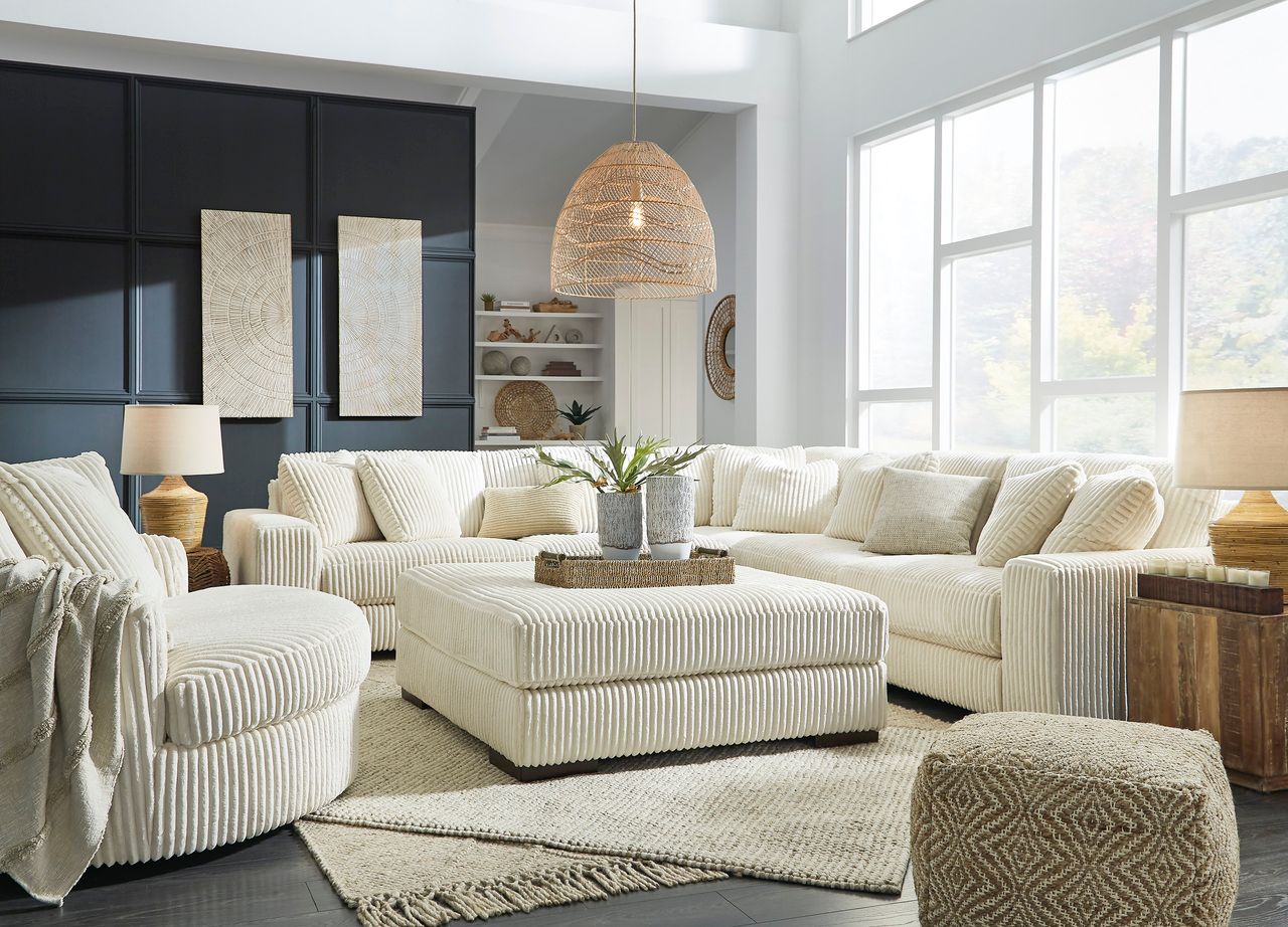 Lindyn 5-Piece Sectional In Ivory 21104S5