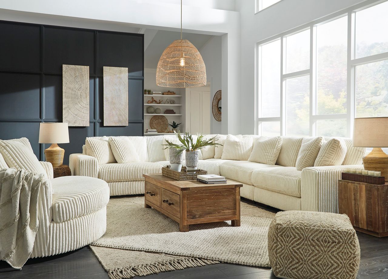 Lindyn 5-Piece Sectional In Ivory 21104S5