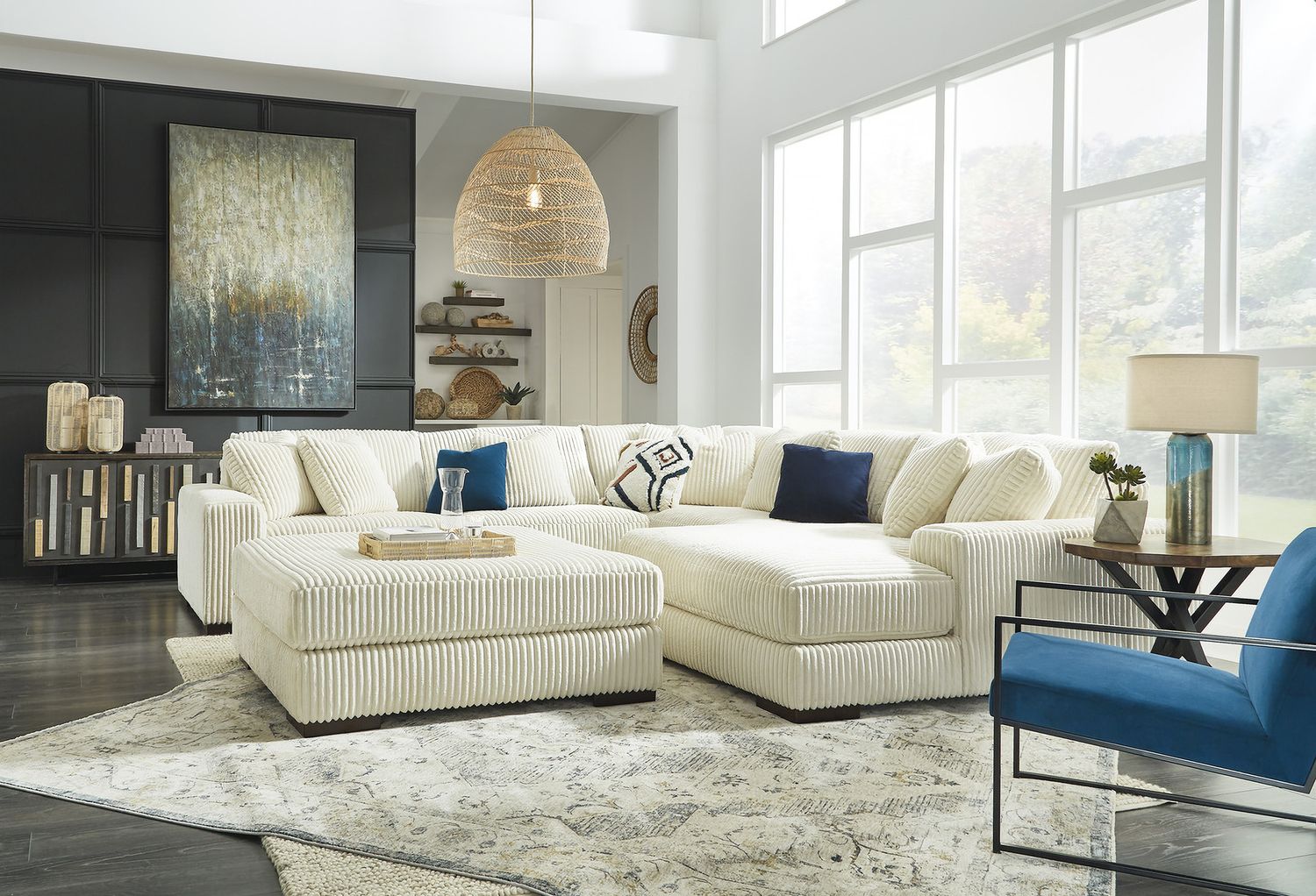 Lindyn 5-Piece RAF Sectional With Chaise In Ivory 21104S7
