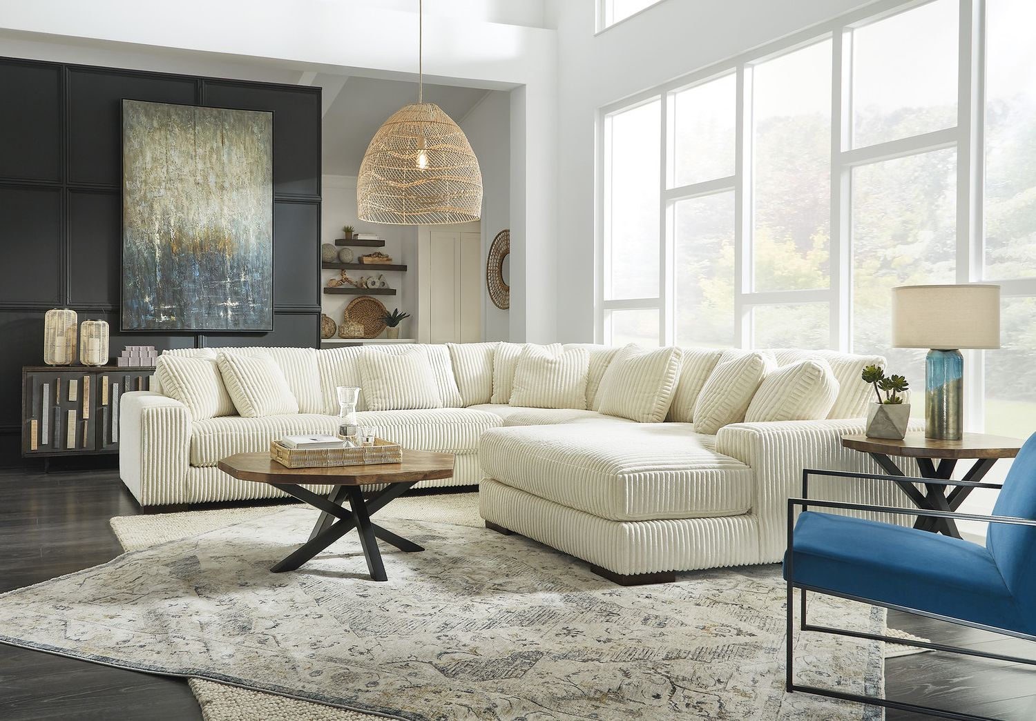 Lindyn 5-Piece RAF Sectional With Chaise In Ivory 21104S7