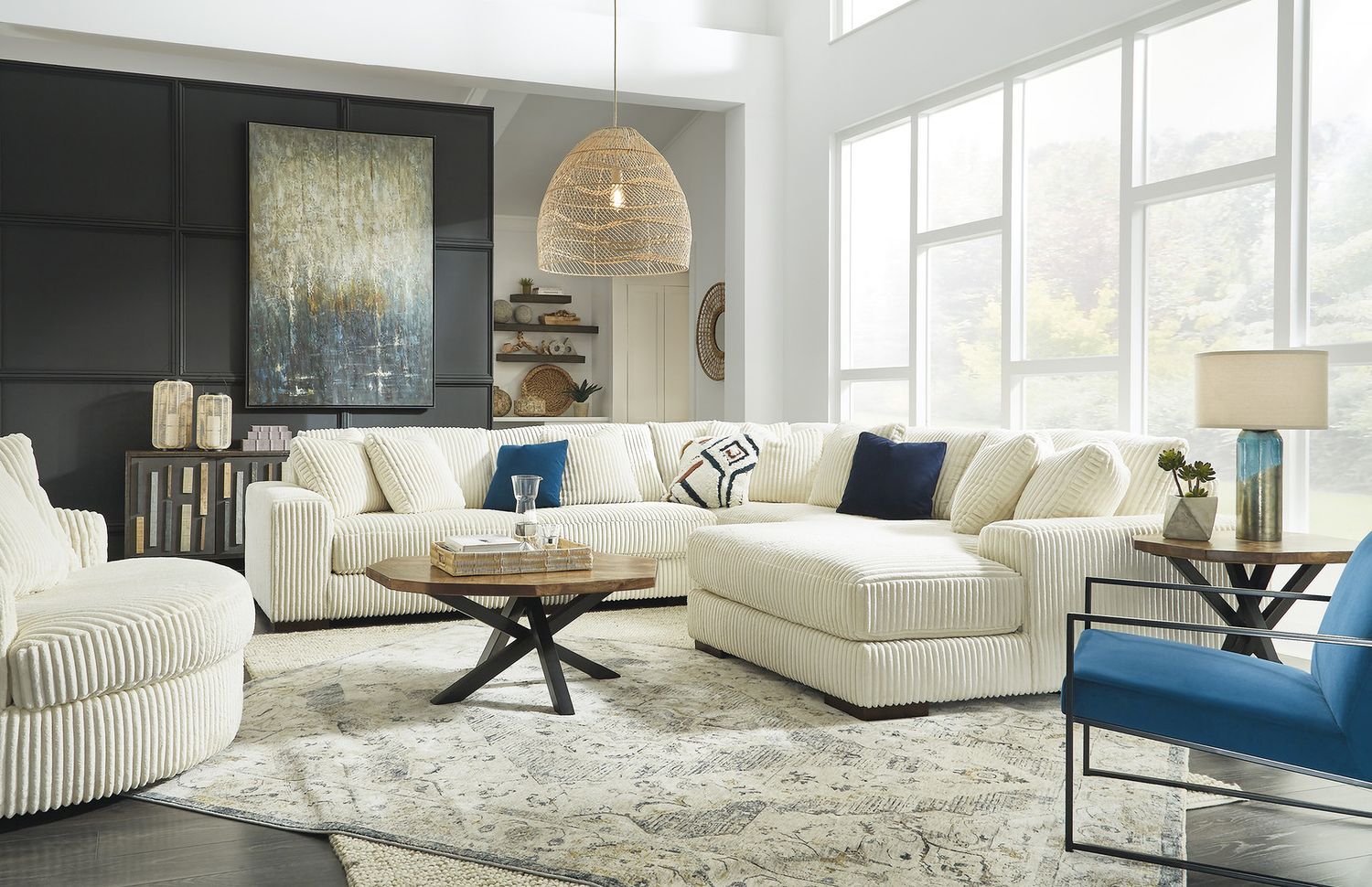 Lindyn 5-Piece RAF Sectional With Chaise In Ivory 21104S7