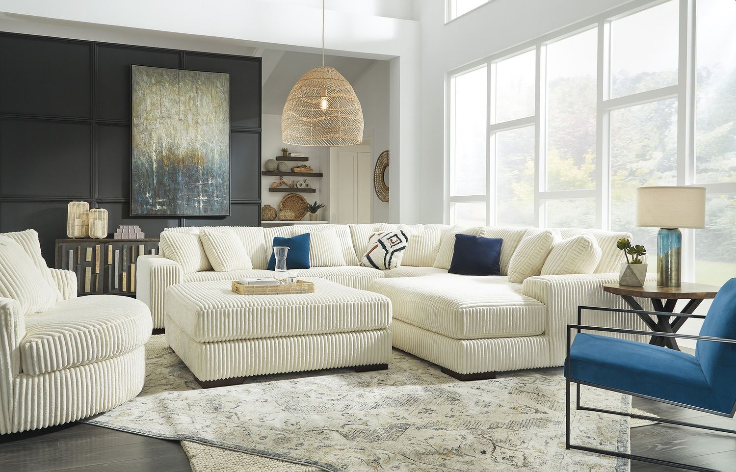 Lindyn 5-Piece RAF Sectional With Chaise In Ivory 21104S7