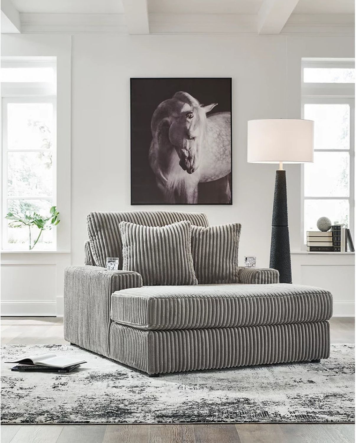 Lindyn Chaise In Fog 2110515
