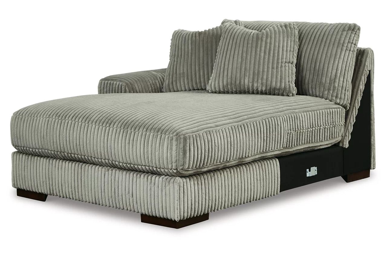 Lindyn Super Chaise In Fog 21105S11