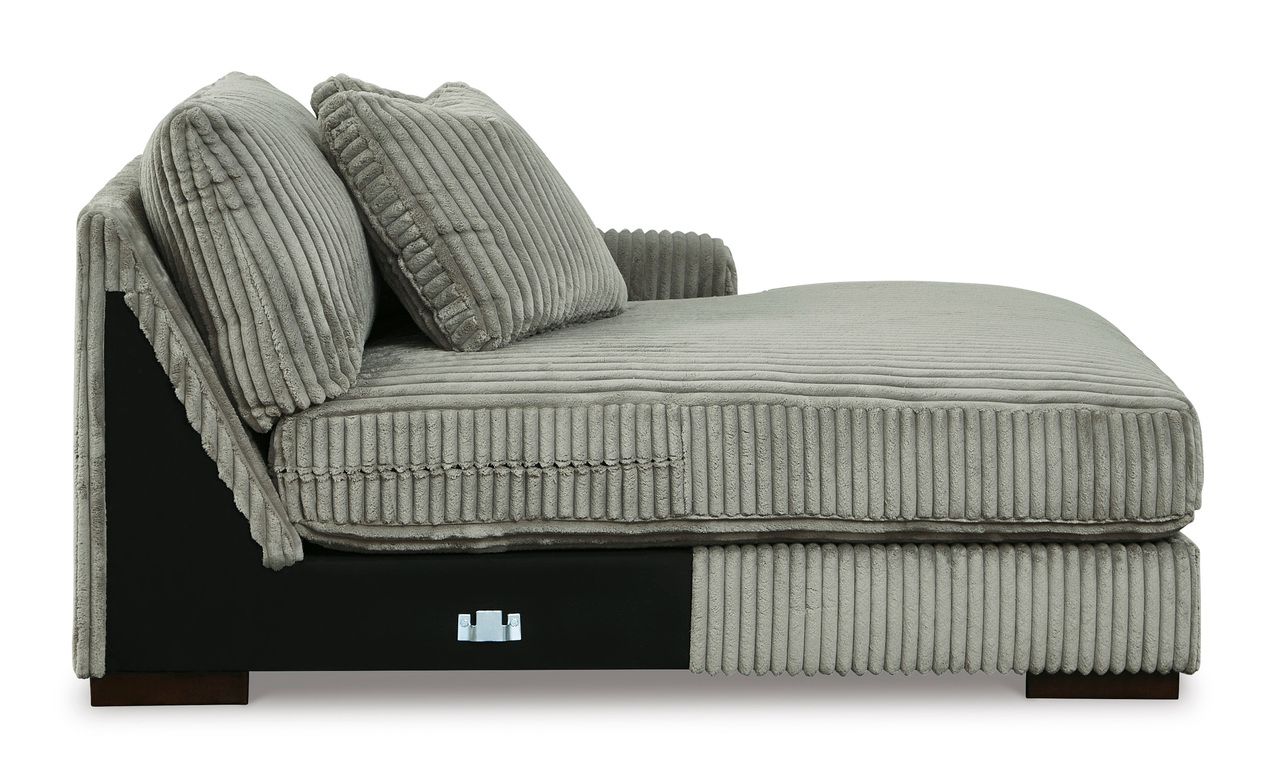 Lindyn Super Chaise In Fog 21105S11