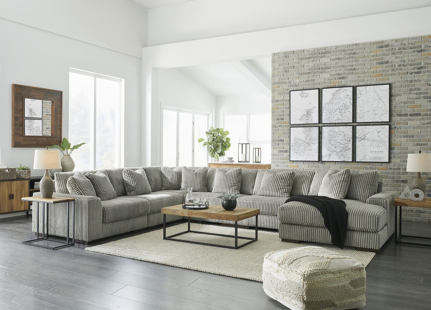 Lindyn 6-Piece RAF Chaise Sectional In Fog 21105S19