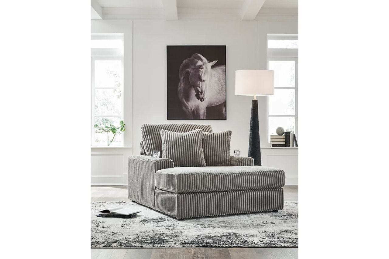 Lindyn 4-Piece Sectional In Fog 21105S2