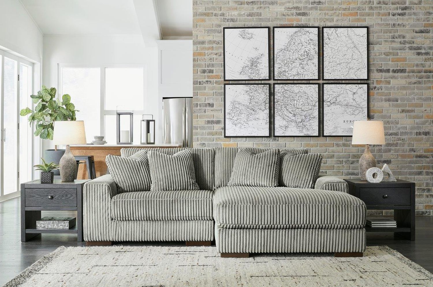 Lindyn 2-Piece RAF Chaise Sectional In Fog 21105S4