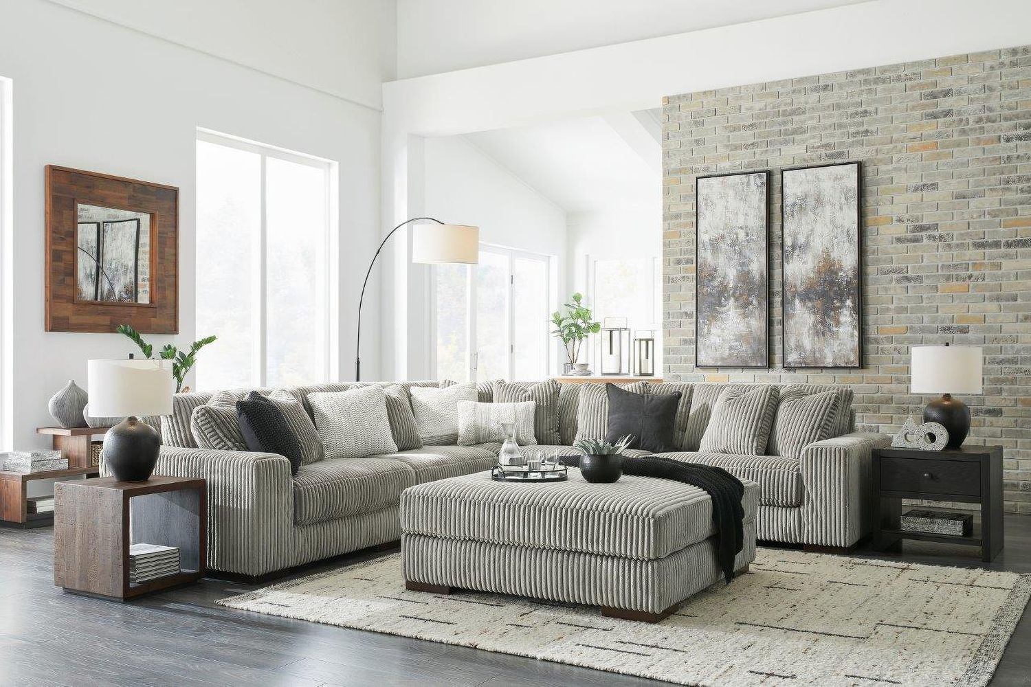 Lindyn 5-Piece LAF Sectional and Ottoman In Fog 21105U9