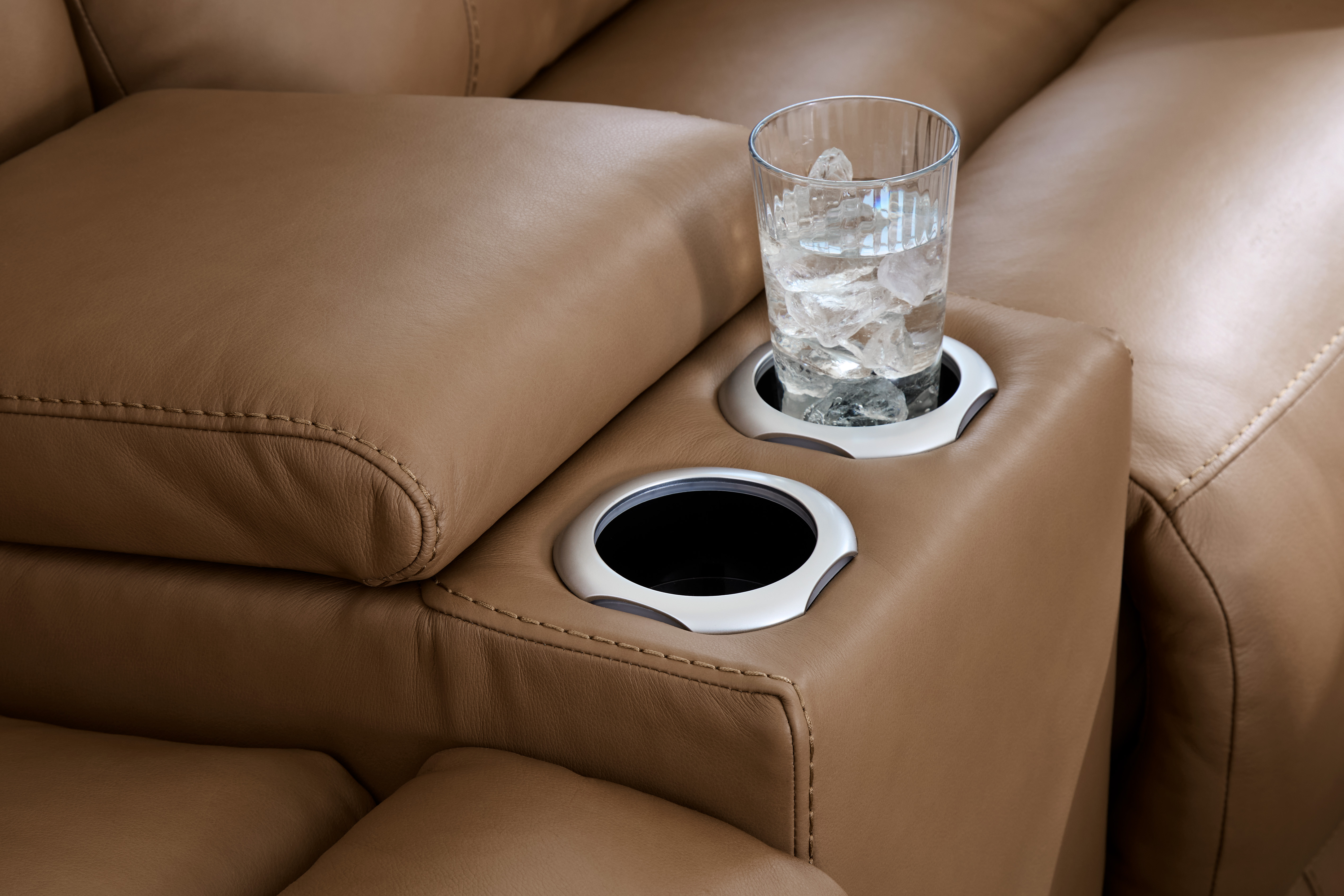 212 TUSCANY LOVE SEAT 212-26-18 2122618
