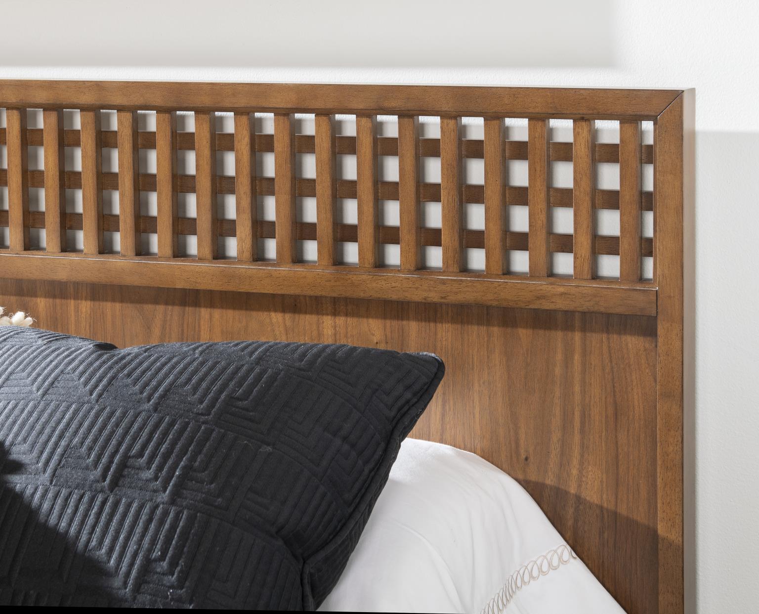 2172 Midland BR Complete Queen Panel Bed 5/0 21724105K