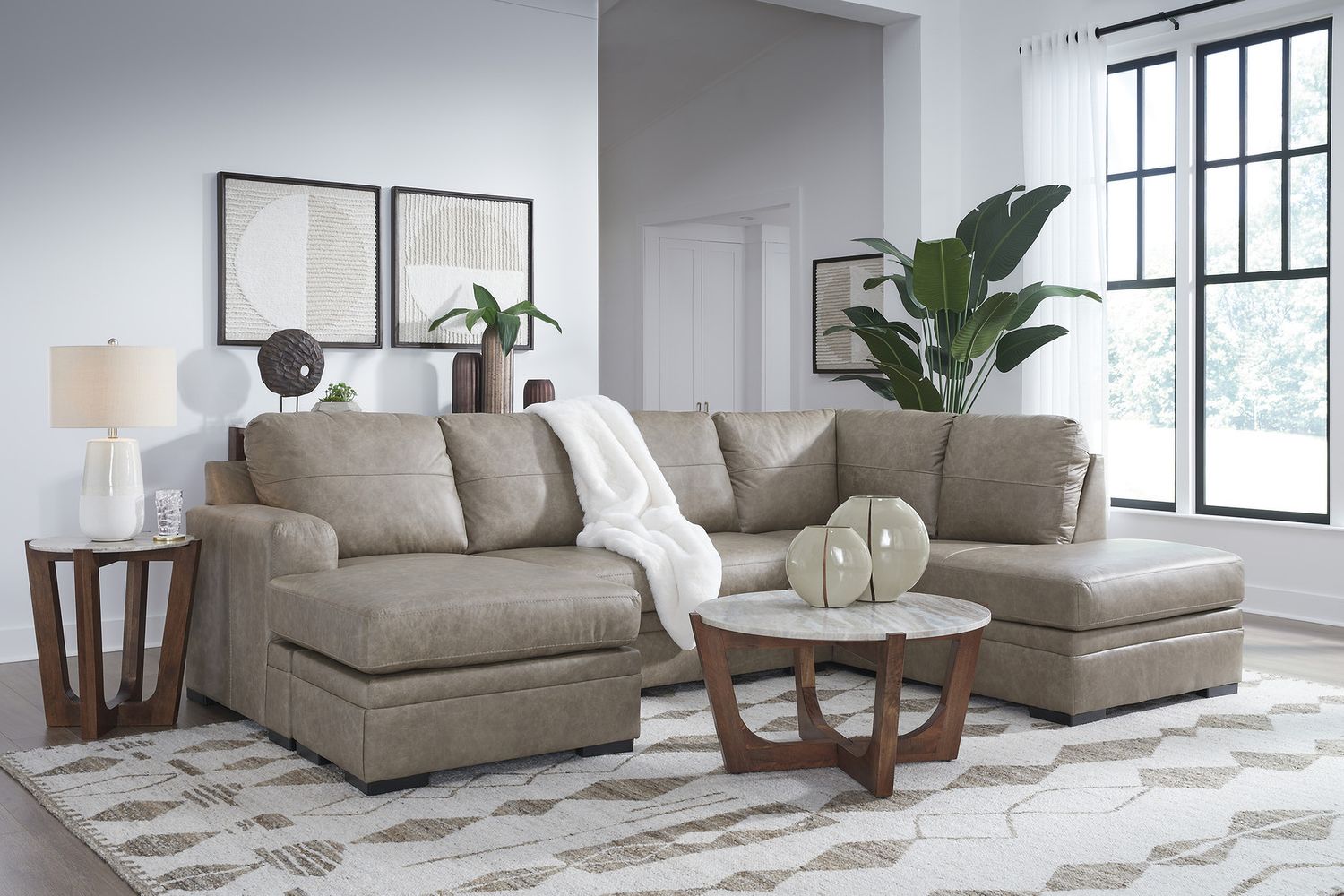 Amuleto 2-Piece Sectional with Chaise In Desert 22405S1